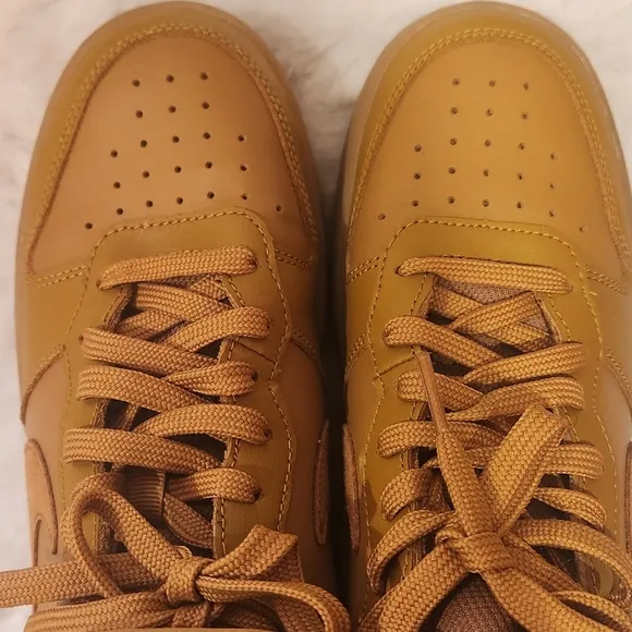 NikeKids Size 6.5Y (Or Womens Size 8)Tan Leather Sneakers with Breathable Design