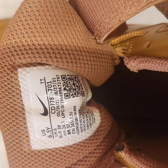 NikeKids Size 6.5Y (Or Womens Size 8)Tan Leather Sneakers with Breathable Design