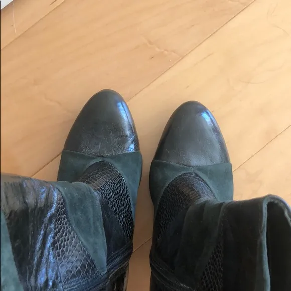 Nine West Green Textured Boots