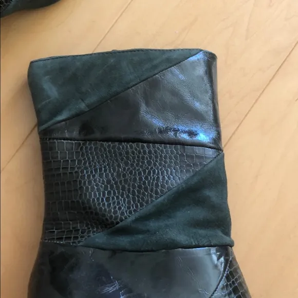 Nine West Green Textured Boots