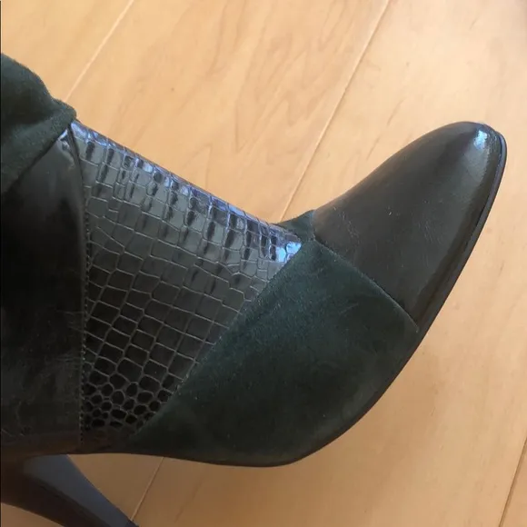 Nine West Green Textured Boots