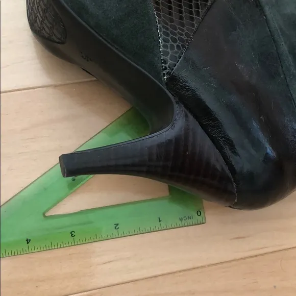 Nine West Green Textured Boots