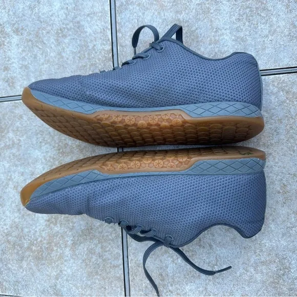 NOBULL Outwork dark grey gum shoes size 9.5