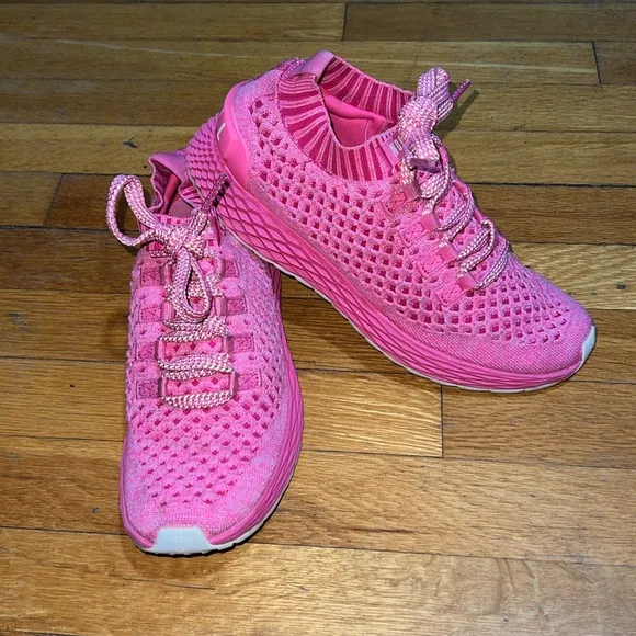 NoBull The All Day Knit Trainer Sneakers in Neon Pink, size 8 / 6.5