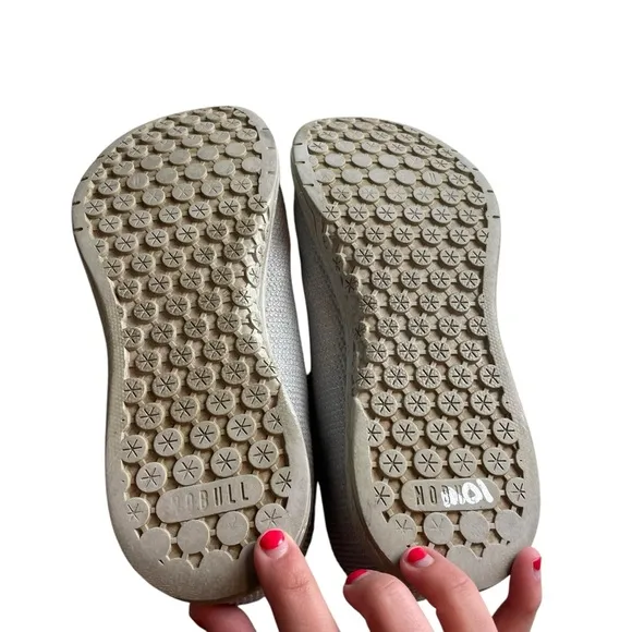NoBull Women’s Training Shoes Gray Size 8 - Lightweight &amp; Durable Sneakers