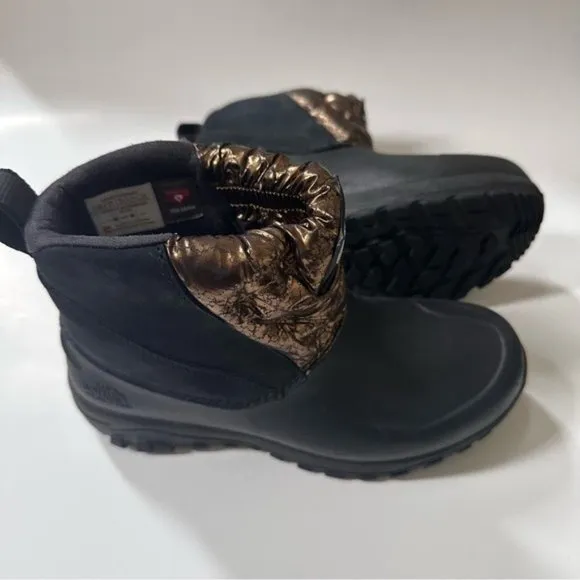 North Face Sz 36.5 black gold foil winter boots