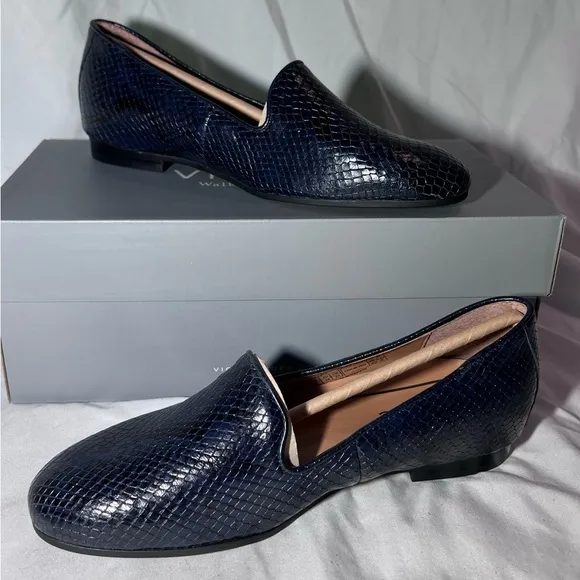 NWB $130 Vionic | North Willa Boa Loafer | Navy &amp; Black Snakeprint Classic Shoe