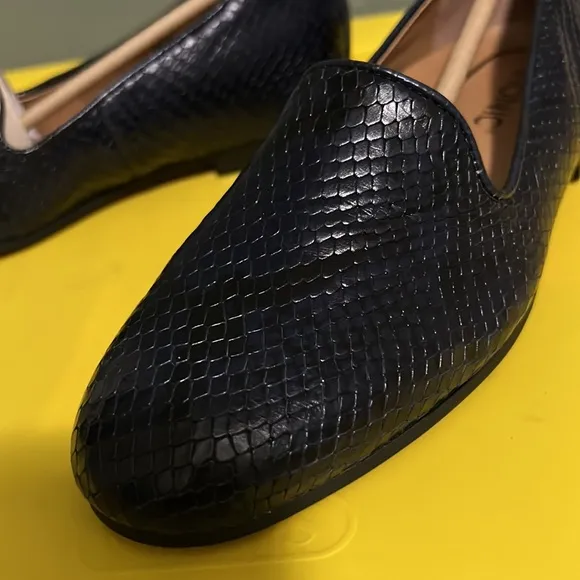 NWB $130 Vionic | North Willa Boa Loafer | Navy &amp; Black Snakeprint Classic Shoe