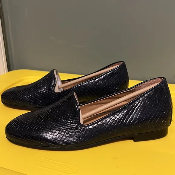 NWB $130 Vionic | North Willa Boa Loafer | Navy &amp; Black Snakeprint Classic Shoe