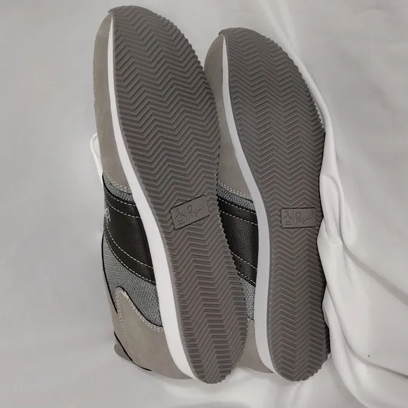 NWOB An Original Penguin Men's Grey Circuit Jogger Sneaker Size 11