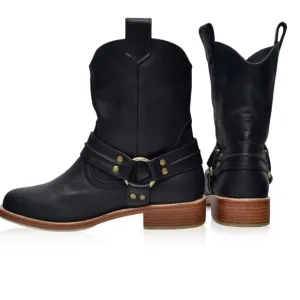 NWOB ELF Cali Handmade Black Leather Ankle Boots - Size 6