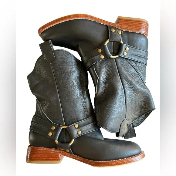NWOB ELF Cali Handmade Black Leather Ankle Boots - Size 6