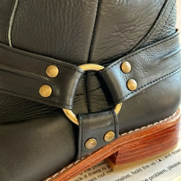 NWOB ELF Cali Handmade Black Leather Ankle Boots - Size 6