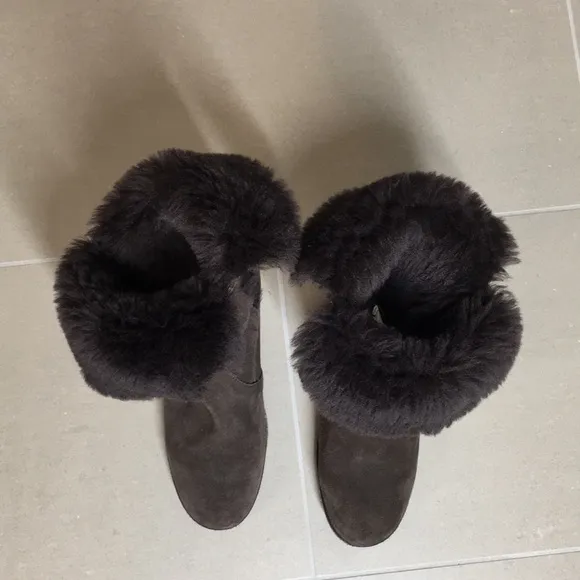 NWOB Emu Heighton Sheepskin And Shearling Wedge Suede Brown Boots Size 8