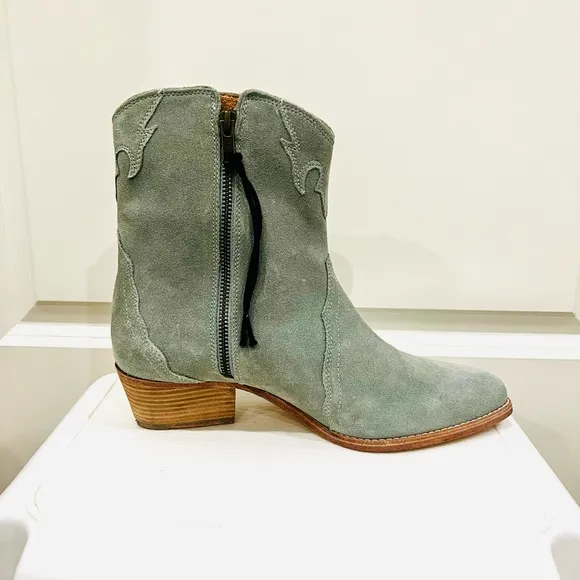 NWOB Free People Gorgeous Suede Western Boots - EU 40 (fits 9-9.5)