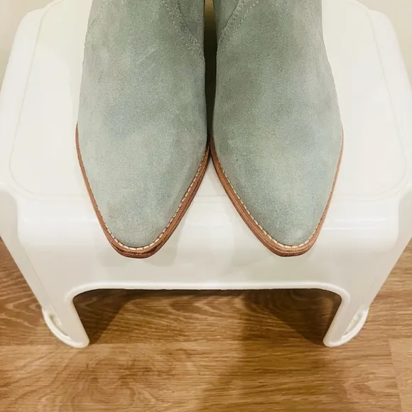 NWOB Free People Gorgeous Suede Western Boots - EU 40 (fits 9-9.5)