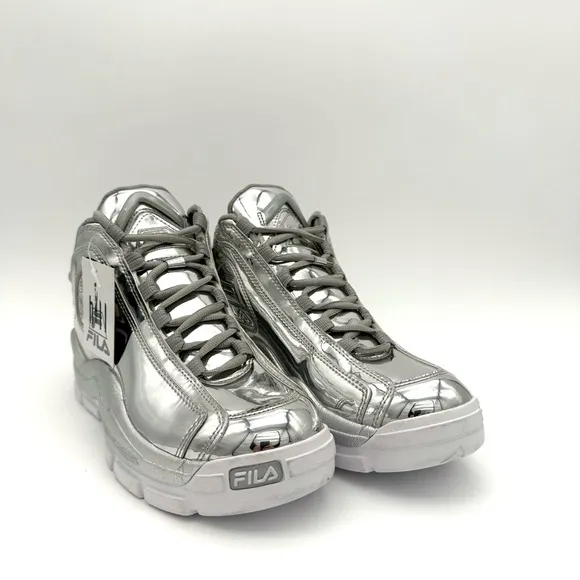 NWOB New Fila Grant Hill 2 Metallic Silver Men's 9 Women's 7 1/2 Shoes Sneakers