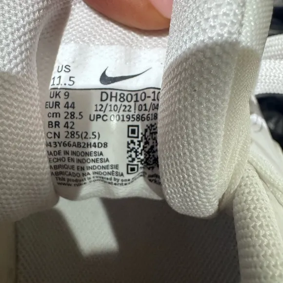 NWOB Nike Air Max 90 Women's Shoes