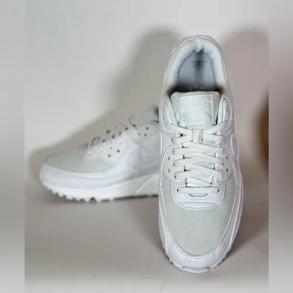 NWOB Nike Air Max 90 Women's Shoes