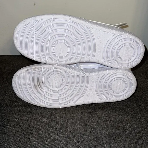 NWOB Nike Court Borough Mid 2 Shoes