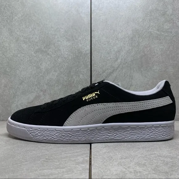 NWOB Puma black Suede Classic sneakers size 6.5