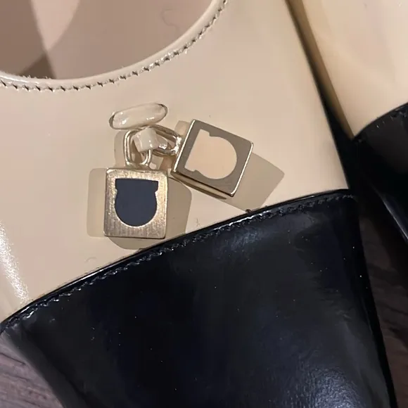 NWOB Salvatore Ferragamo Classic heels, size 4