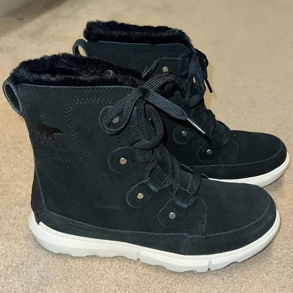 NWOB Sorel Black Explorer II Joan Faux Fur Waterproof Boots, Sz 7.5