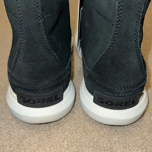 NWOB Sorel Black Explorer II Joan Faux Fur Waterproof Boots, Sz 7.5