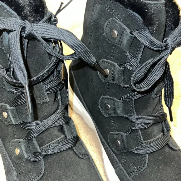NWOB Sorel Black Explorer II Joan Faux Fur Waterproof Boots, Sz 7.5