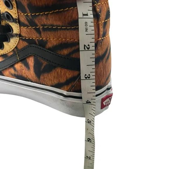 NWOB VANS SK8 Hi Tiger WMN/YOUTH 1” Rubber Sole Animal Print Women size 5.