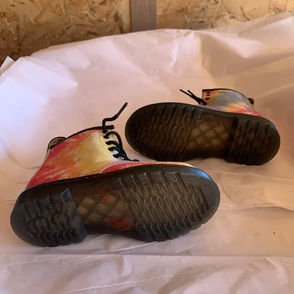 NWOT Dr. Martens 1460 Tie-Dye Lace Up Boots Size 9