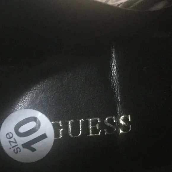 NWOT GUESS MOTO PATENT LEATHER BOOTS