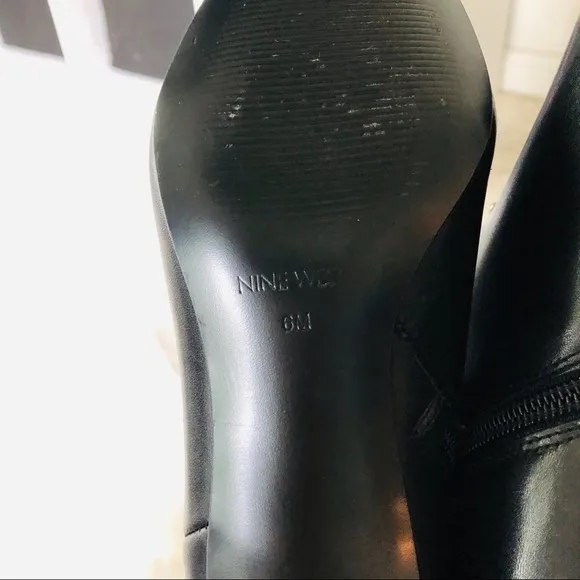 NWOT NINE West black genuine leather studded pointed heeled ankle boots size 6