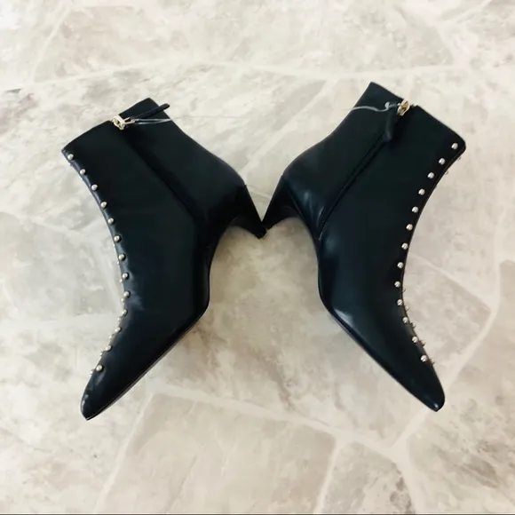 NWOT NINE West black genuine leather studded pointed heeled ankle boots size 6