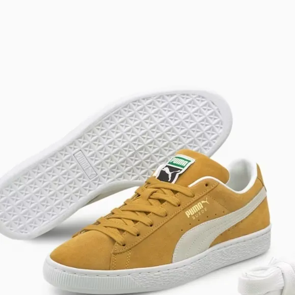 NWOT Puma Mustard Suede Classic XXI Sneakers