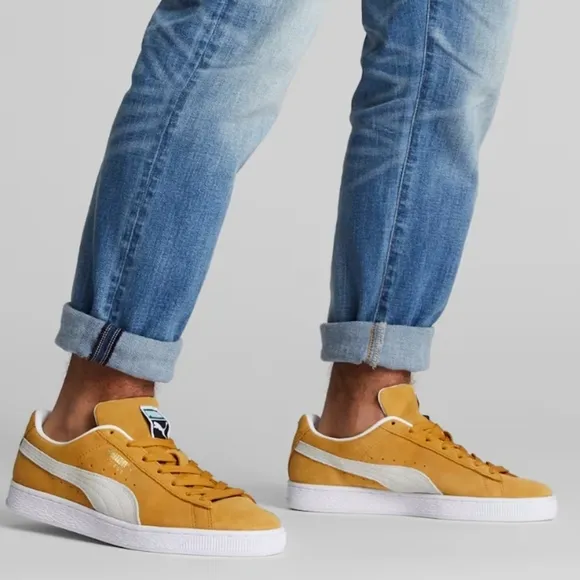 NWOT Puma Mustard Suede Classic XXI Sneakers