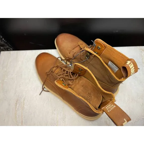 NWOT Sorel Hi-Line Platform Combat Boot size 10 women