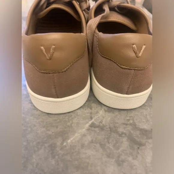 NWOT Vionic Brinley Tan Suede Sneakers | 8.5