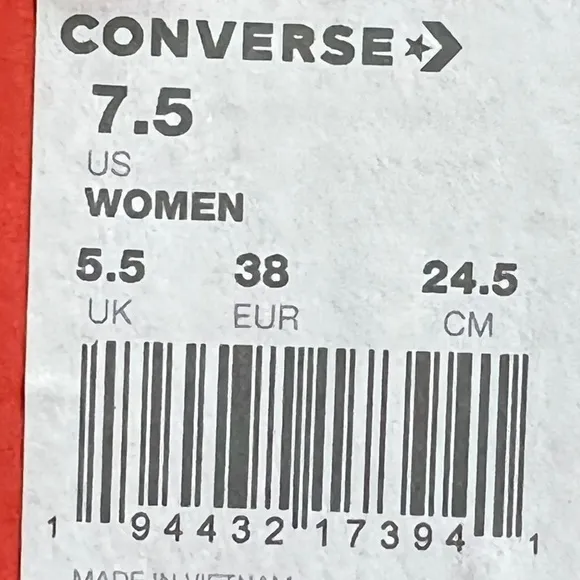 NWT Converse Chuck 70 Hi Women’s Shoes