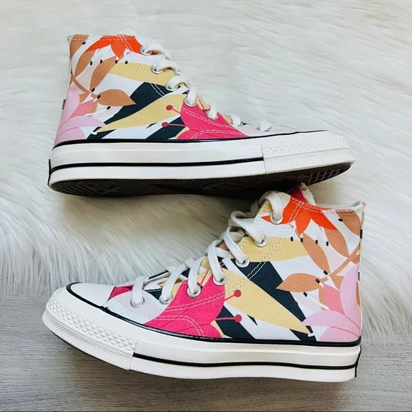 NWT Converse Chuck 70 Hi Women’s Shoes