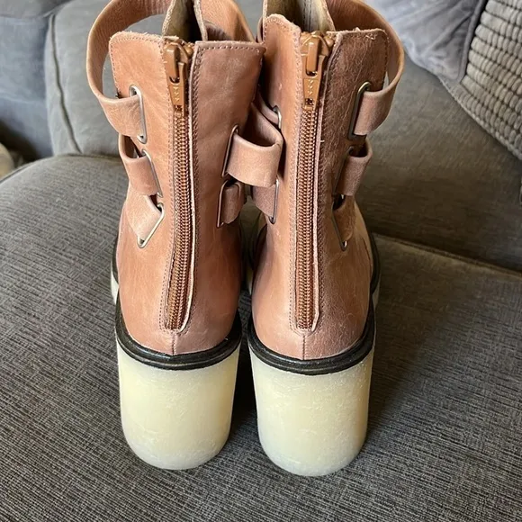 NWT! FREE PEOPLE Jesse Leather Boots!