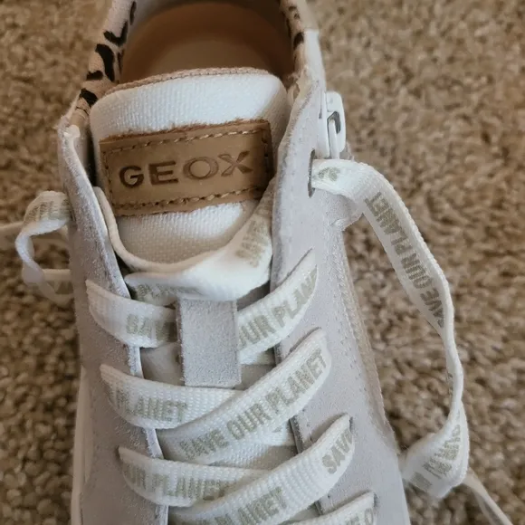 ♥️NWT♥️ GEOX GIRLS SNEAKERS