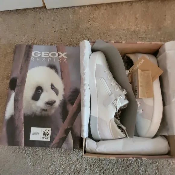 ♥️NWT♥️ GEOX GIRLS SNEAKERS