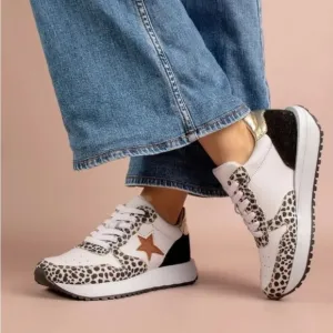 NWT Makers Ace2 Cheetah Leopard red star White &amp; Black Sneakers Sz 6