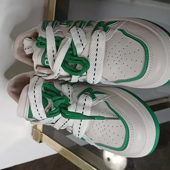 NWT Mei man xing green and white fashion skater shoes size 8 /9.5 unisex