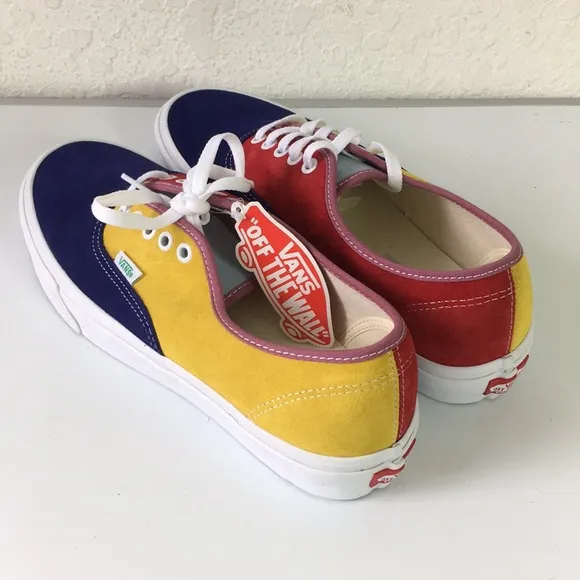 NWT Men Vans Authentic Classic Shoes Size