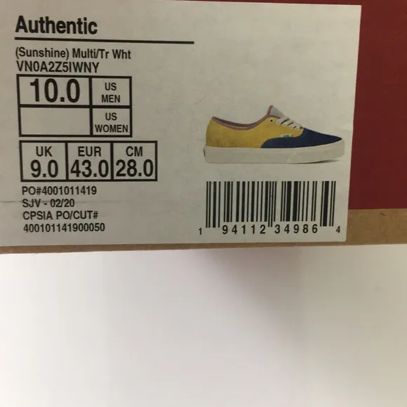 NWT Men Vans Authentic Classic Shoes Size
