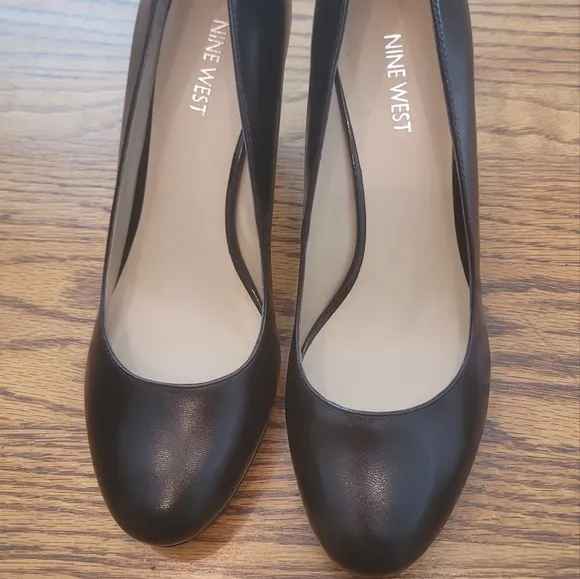 NWT Nine West Ashdown Black Genuine Leather Platform Round Toe Heels Shoes