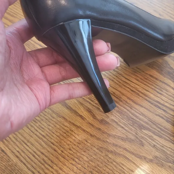 NWT Nine West Ashdown Black Genuine Leather Platform Round Toe Heels Shoes