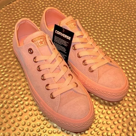 NWT no box pink &amp; rose gold suede converses sneakers size 6.5